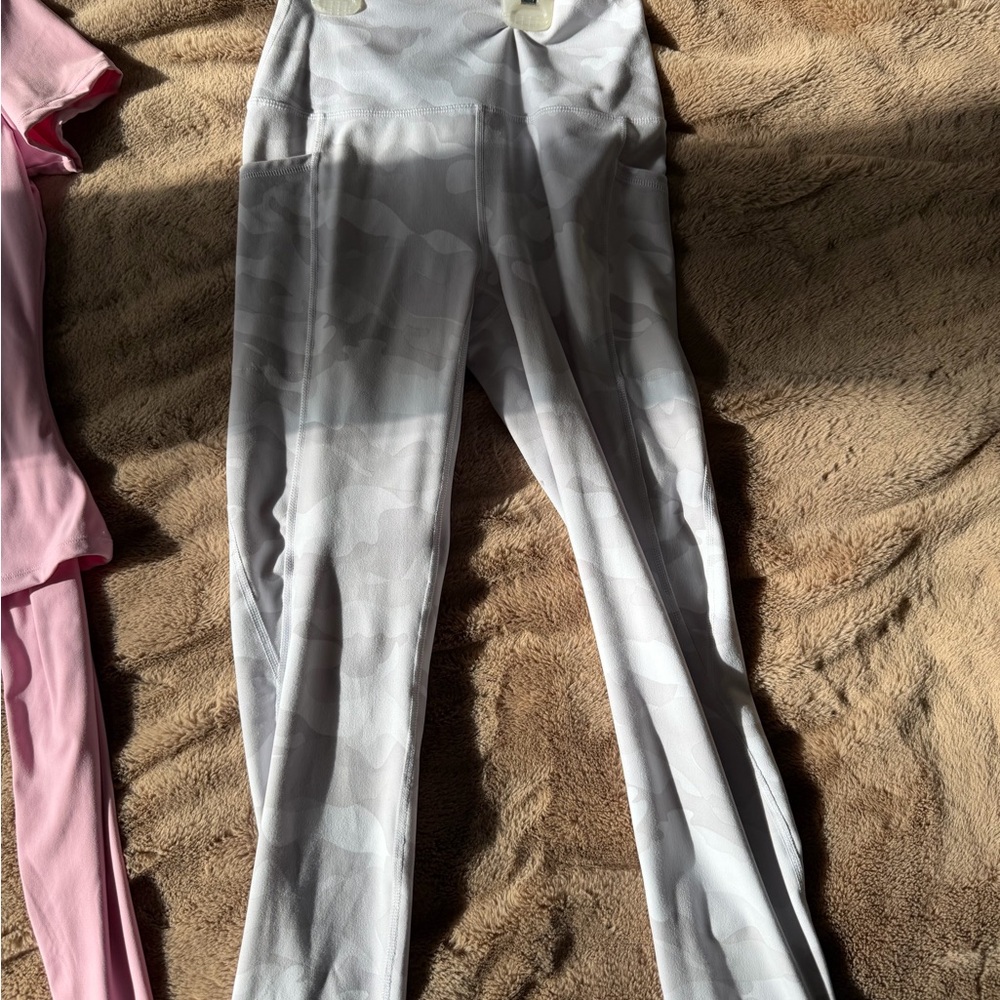 RVX White Camouflage Leggings SIZE SMALL